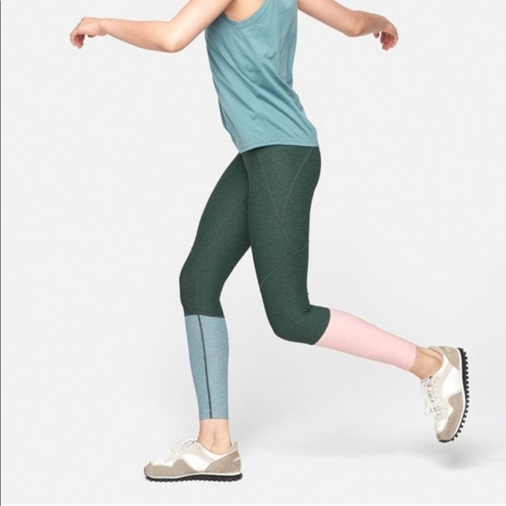 Outdoor Voices 7/8 Dipped Warmup Legging - Picture 2 of 3